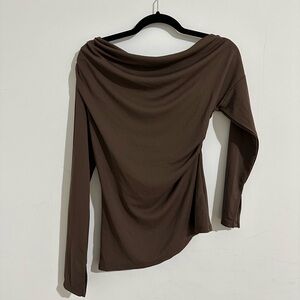 NEW LINE AND DOT riley long sleeve top in Walnut Sz L
